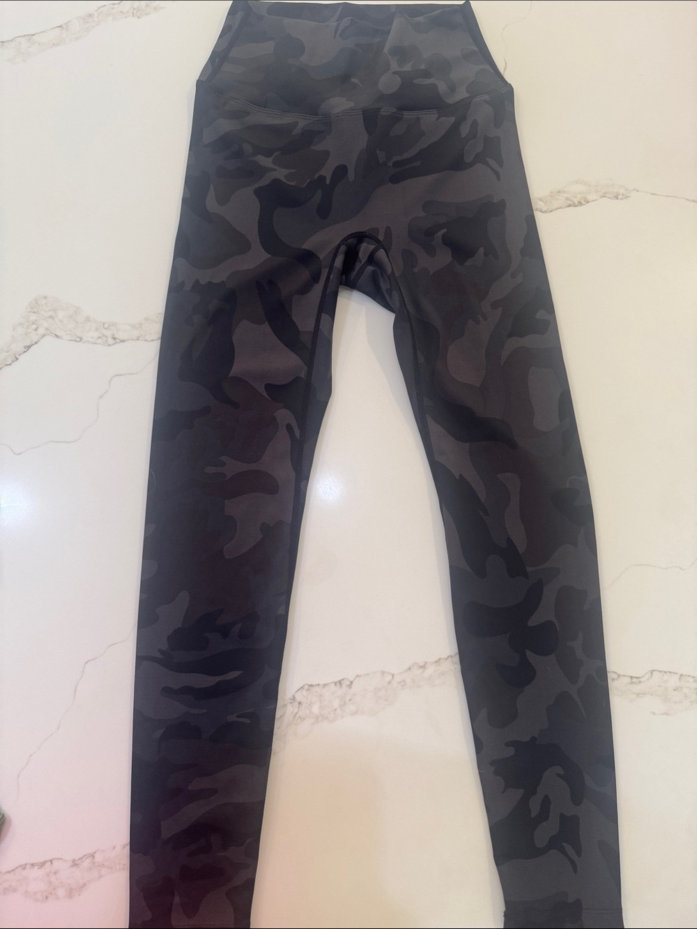 Women’s non- authentic lulu leggings